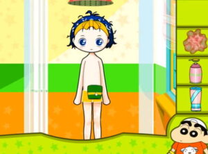 목욕놀이 짱구교실게임에서 샤워실 한가운데에 샤워캡을 쓴 아이가 서 있고 허리 부분에 수건이 감겨 있으며 오른쪽에는 목욕용품 아이콘을 선택하는 메뉴와 아래 짱구가 보인다.